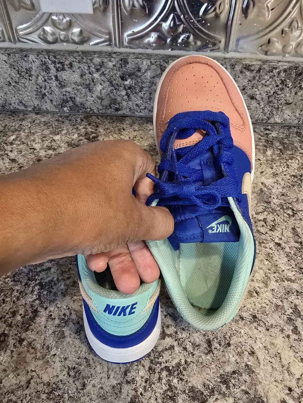 Nike Dunk Low SE Salmon Toe Hyper Royal/Stardust/Emerald/Sanddrift Sneakers 1.5Y